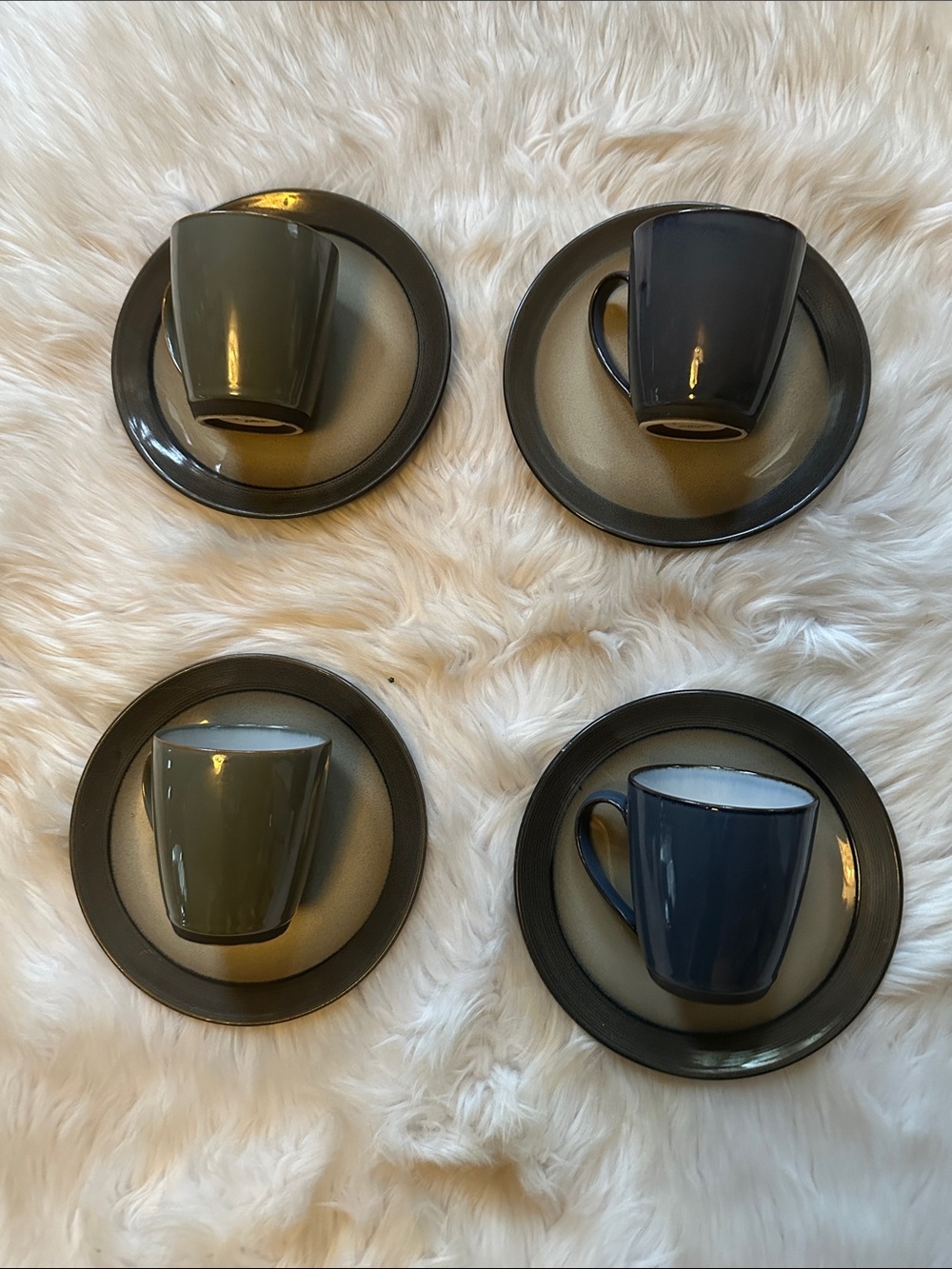 SANGO ROMA SAGE 4814 Set 4 MUGS 4 PLATES in Olive and Navy
